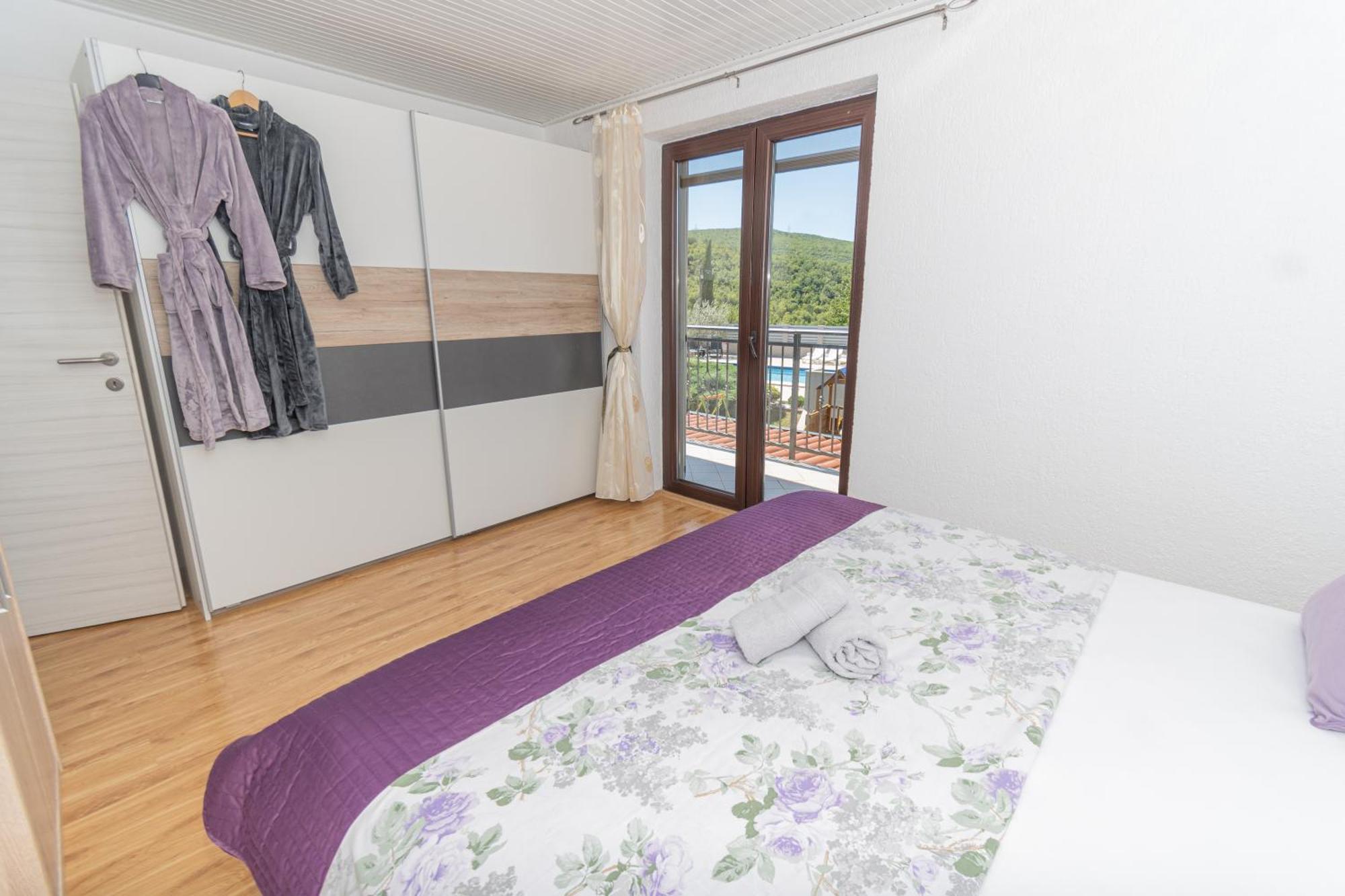 Spacious Villa For 10 With A Big Private Pool Trilj Buitenkant foto